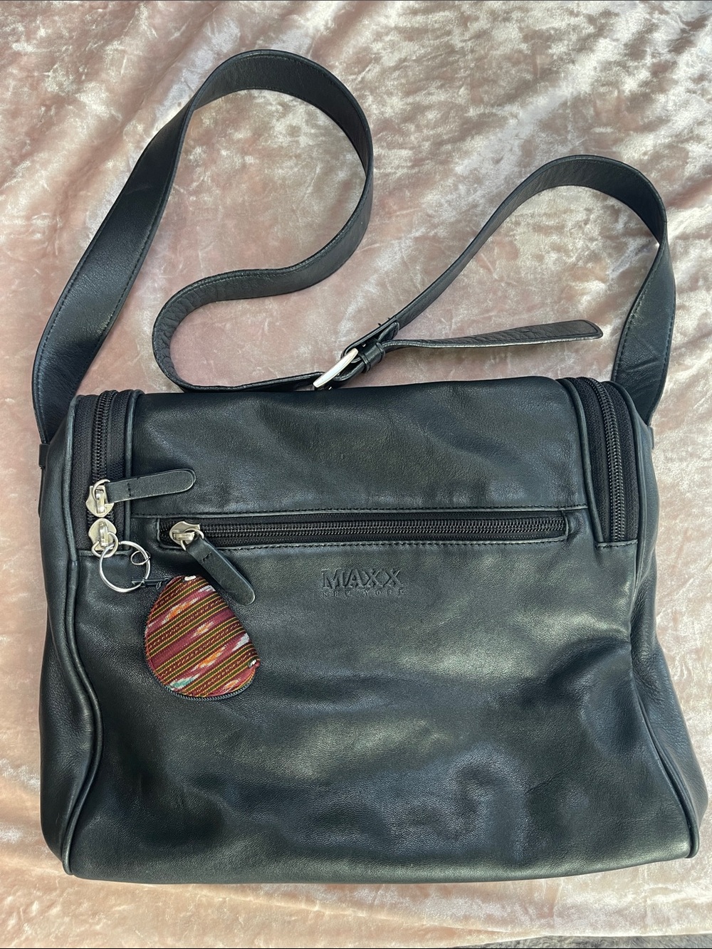 MAXX Leather Black Crossbody Messenger Bag